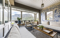 002 LOYAL - Heuwelhuys - Cape Town SA
