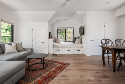 008 LAREN - Georgia Home - Chicago USA