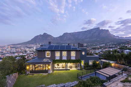 001 LOYAL - Heuwelhuys - Cape Town SA