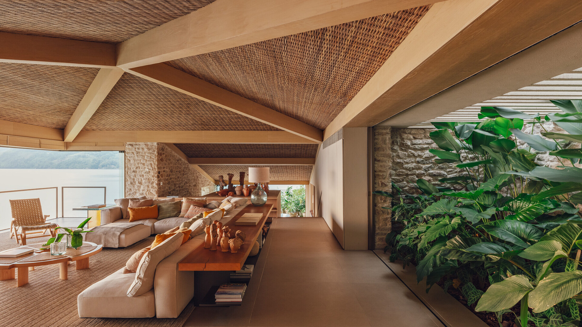 82 Worthy Brushed- Brazil, Rio de Janeiro-Casa Angra do Reis_RESIDENTIAL