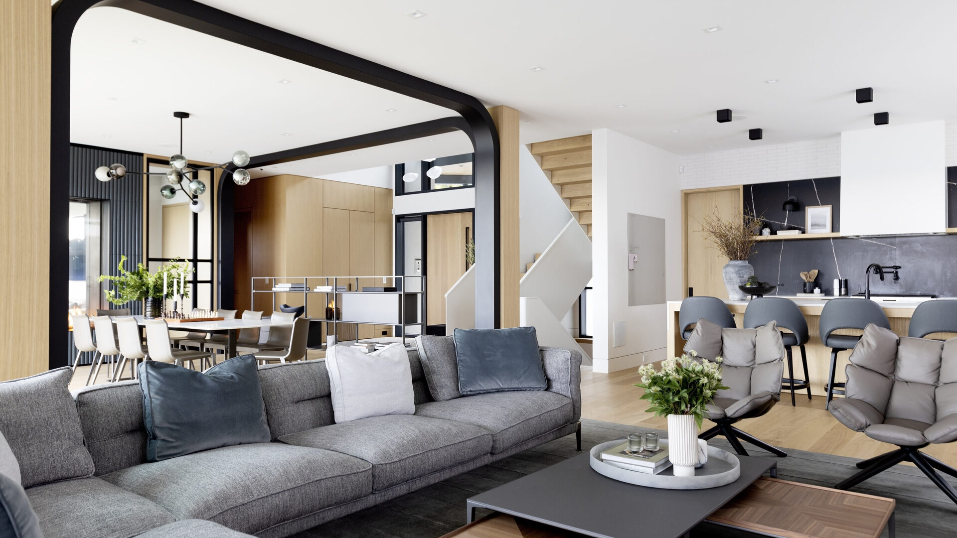 03 Aura-Canada, Vancouver-Modern Living Home_RESIDENTIAL