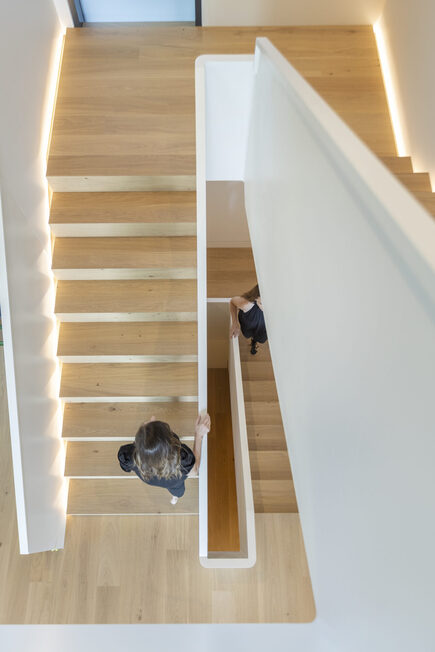 06 Aura-Canada, Vancouver-Modern Living Home_RESIDENTIAL