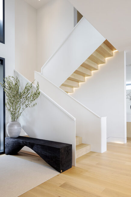 07 Aura-Canada, Vancouver-Modern Living Home_RESIDENTIAL