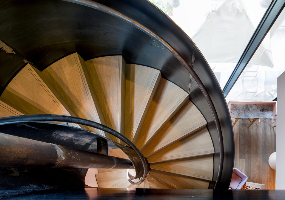 Hakwood_stairs_project_London