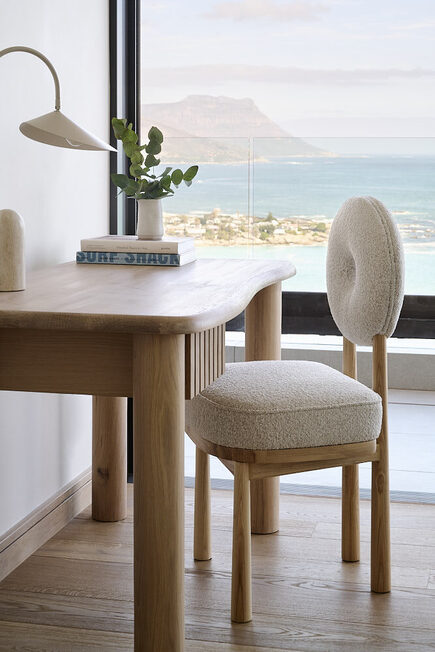 MW240801kloofroad_05_017