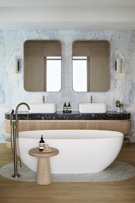 MW240801kloofroad_24_009