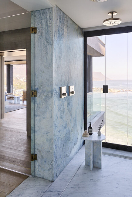 MW240801kloofroad_03_035