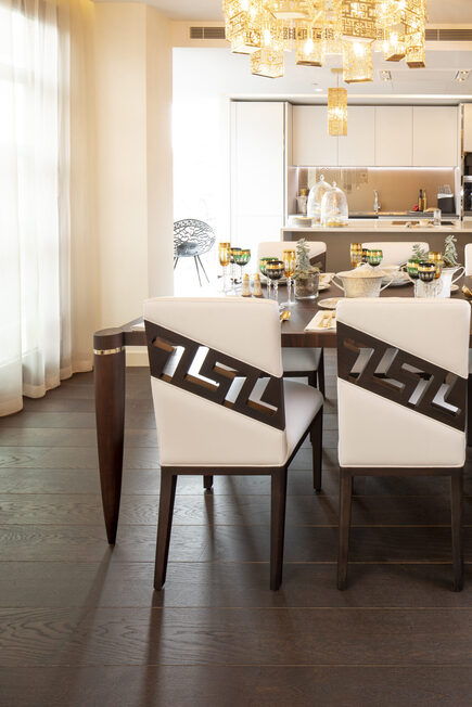 007 HV2097 - DAMAC Tower Suite - London UK