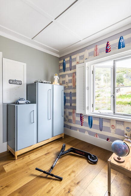 005 LOYAL - Heuwelhuys - Cape Town SA