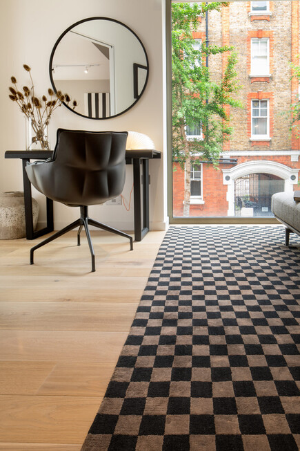 022 DESTIN - Greycoat Street - London UK