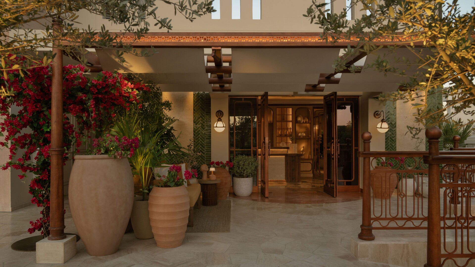 09 Charisma_Vecchio Tile_Saudi Arabia, Jeddah - LOLA Brasserie_HOSPITALITY