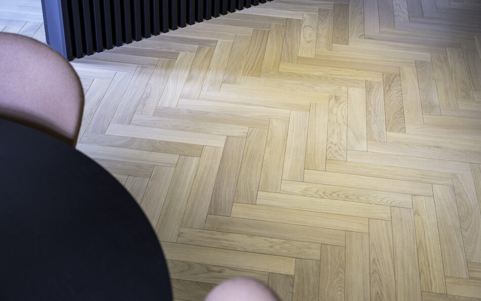 Herringbone Hakwood flooring