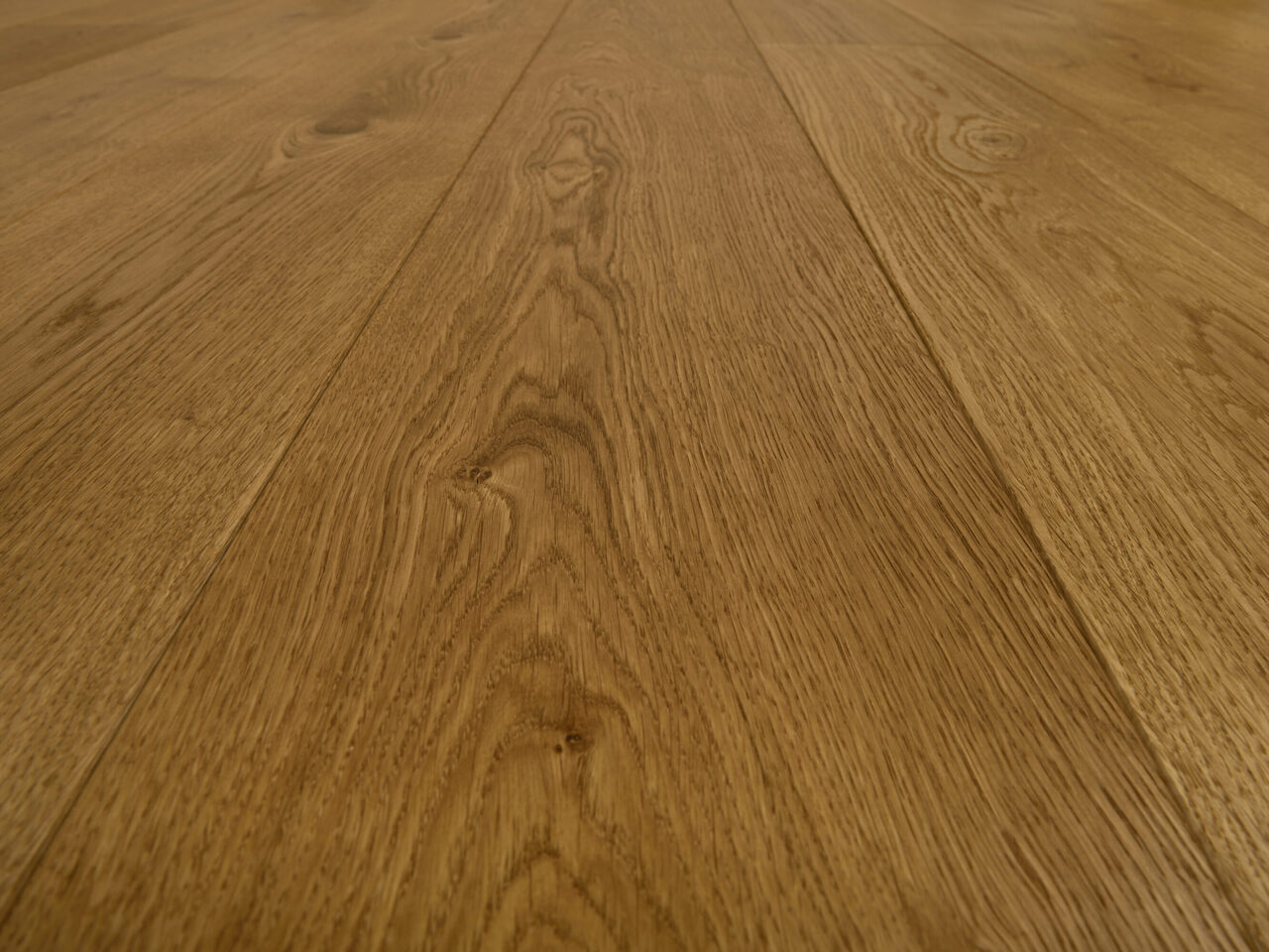 Honest_detail1_Natural_180