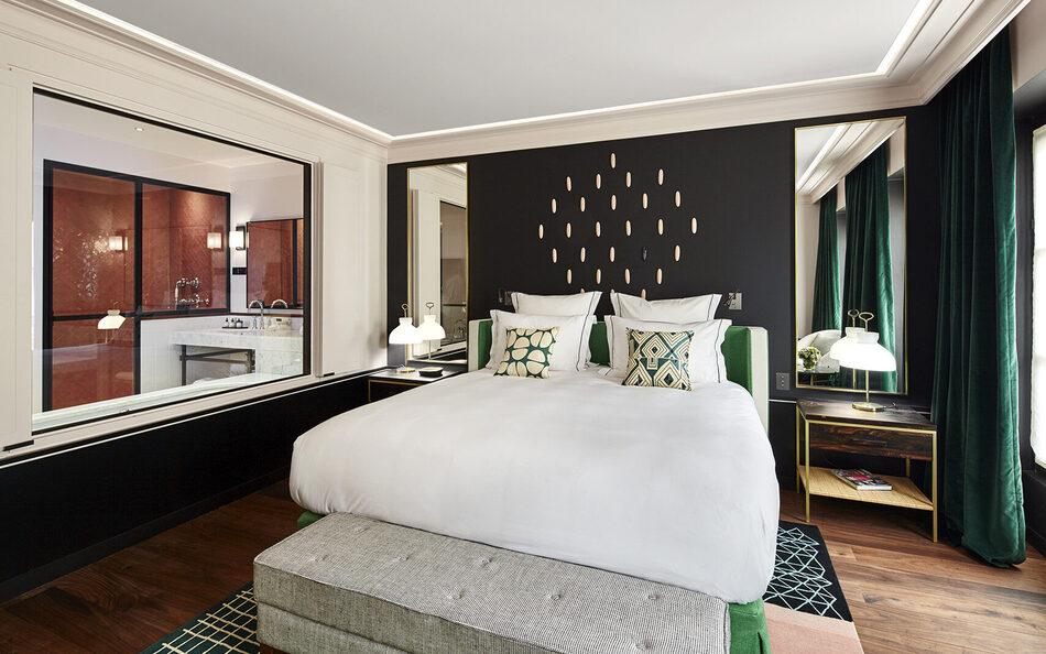 008 WALNUT - Le Roch Hotel - Paris France