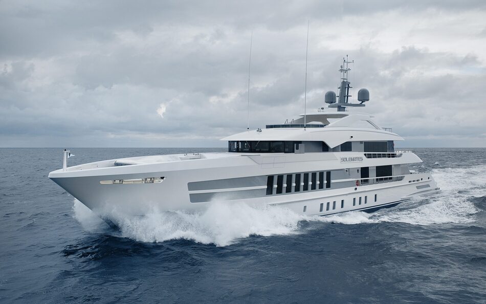 002 HV2580 - YN19055 Solomates - Heesen Yachts-min