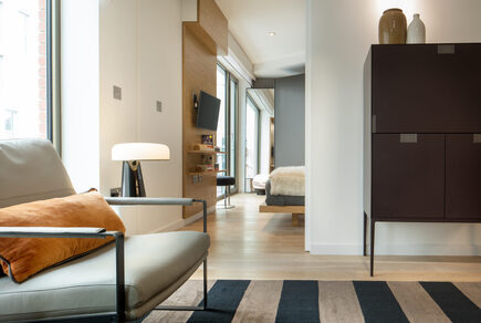 005 DESTIN - Greycoat Street - London UK