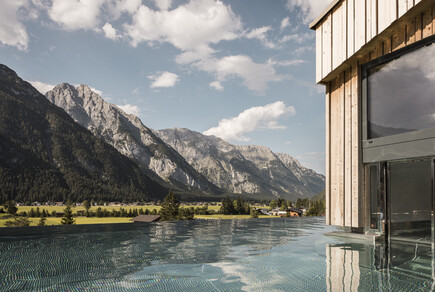 03 Forza-Weidach, Austria-Hotel Kristall_HOSIPTALITY