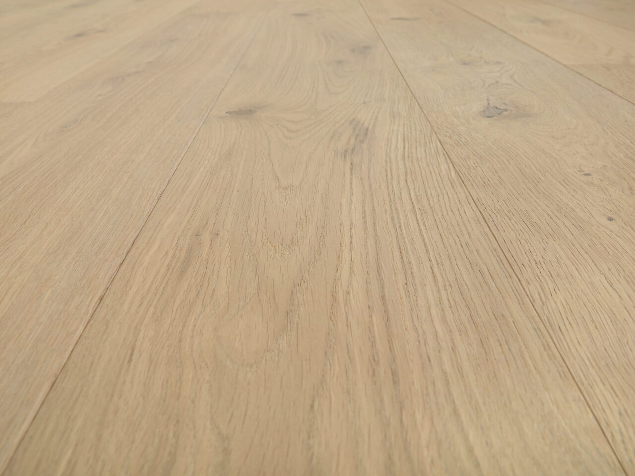 Worthy Brushed_detail1_Natural_180