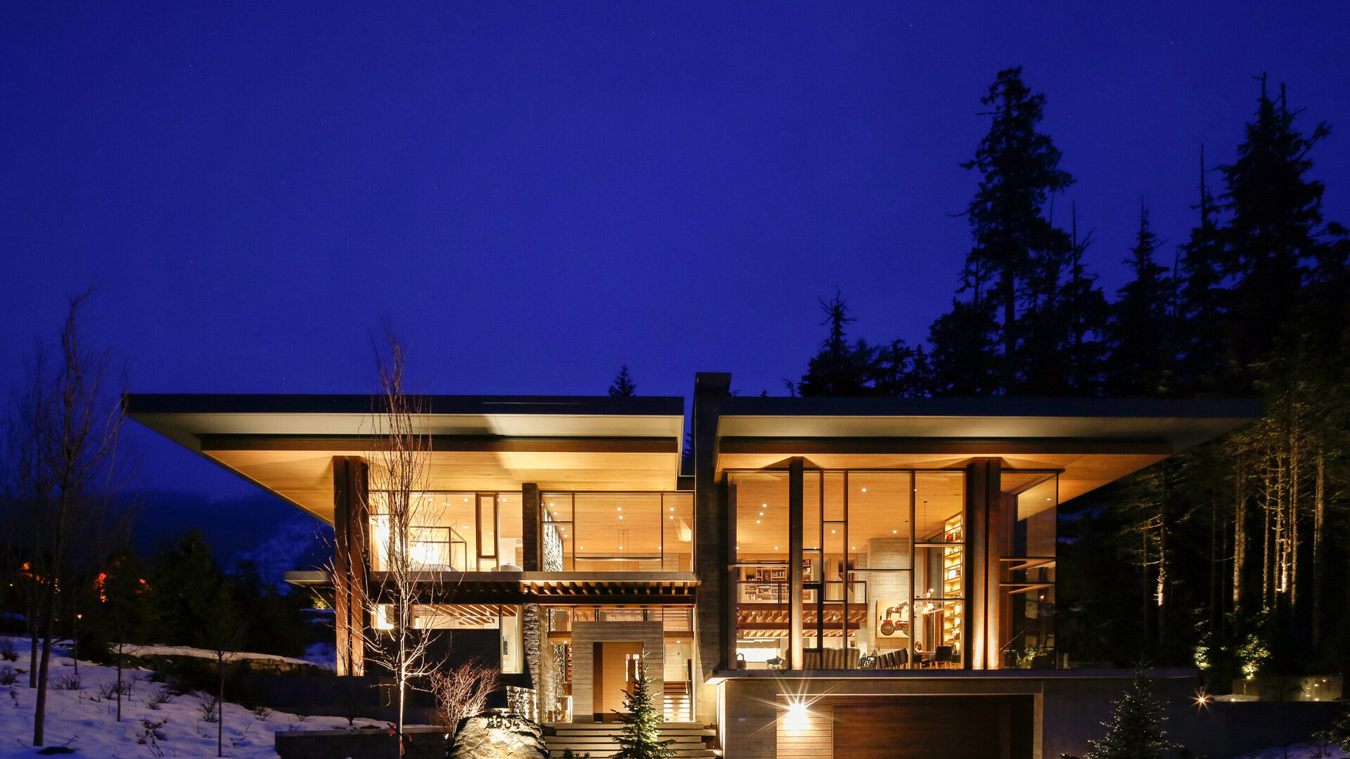 011 HV0666 - Acient Ceders Residence - Wishtler Canada