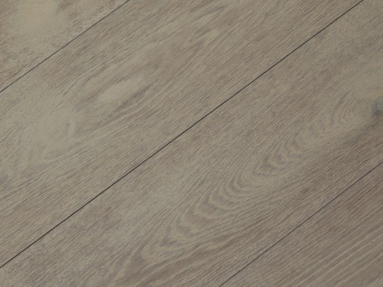 Storm_detail2_Natural_180