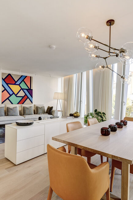 011 DESTIN - Kensington Church Street - London UK